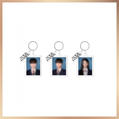 FOUR HANDS_07. 아크릴 증명사진 키링_[포핸즈] POP-UP STORE MD